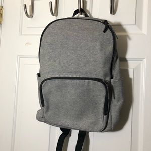 Everlane The Modern Zip Backpack Large